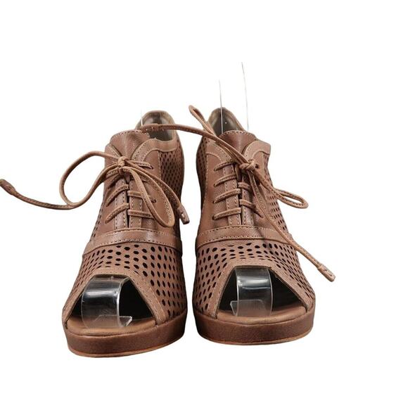 Vince Camuto Shoes Womens 8.5 Pump Booties Stiletto Lace UP Laser Cut Leather - Picture 2 of 15